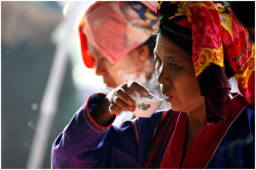 ++++ Early morning thea at Kalaw market - Click to enter the BRAND NEW BURMA [MYANMAR] GALLERY!!! ++++