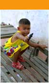 Onverwachte ontmoeting op de markt van Vientiane - �Hans Hendriksen